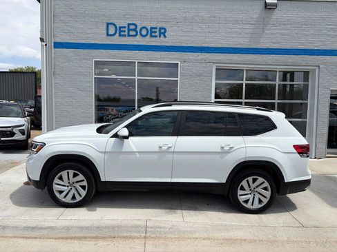 Used 2021 Volkswagen Atlas SE AWD/4WD image 2