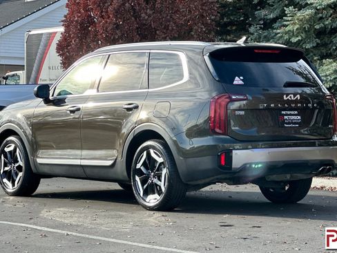 Used 2025 Kia Telluride S image 6