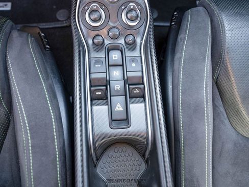 Used 2018 McLaren 570S Spider image 25