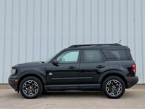 Certified 2025 Ford Bronco Sport Outer Banks w/ Outer Banks Tech Package+ AWD/4WD image 3