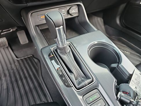 Certified 2024 Honda Civic EX image 12