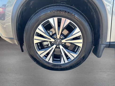 Certified 2023 Nissan Rogue SV image 12