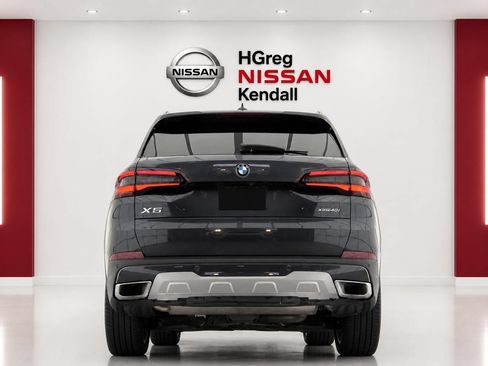 Used 2021 BMW X5 xDrive40i w/ Convenience Package AWD/4WD image 5