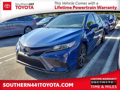 Used 2023 Toyota Camry SE FWD image 1