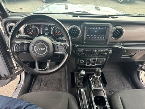 Used 2019 Jeep Wrangler Unlimited Sport S AWD/4WD image 18