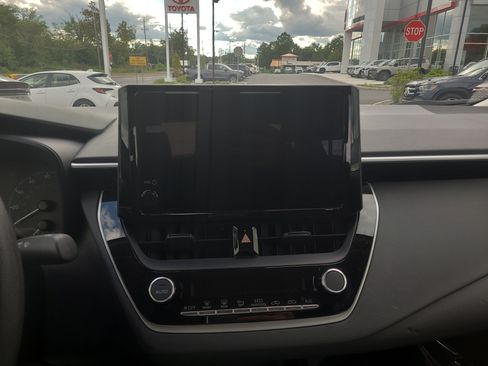 Certified 2024 Toyota Corolla LE AWD/4WD image 19