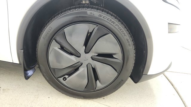 Used 2026 Tesla Model Y 2WD image 72