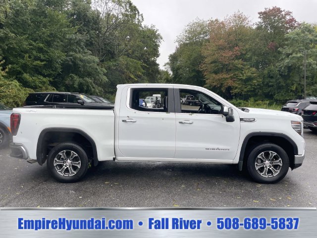 Used 2026 GMC Sierra 1500 SLT AWD/4WD image 3