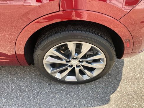 Used 2021 Buick Envision Avenir w/ Technology Package II AWD/4WD image 11