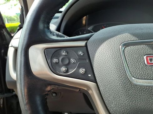 Used 2018 GMC Terrain Denali w/ Advanced Safety Package AWD/4WD image 15