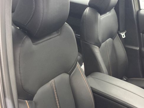 Used 2025 MAZDA CX-50 AWD 2.5 Turbo w/ Premium Pkg image 11