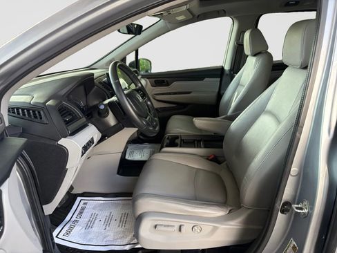 Used 2018 Honda Odyssey Touring image 12