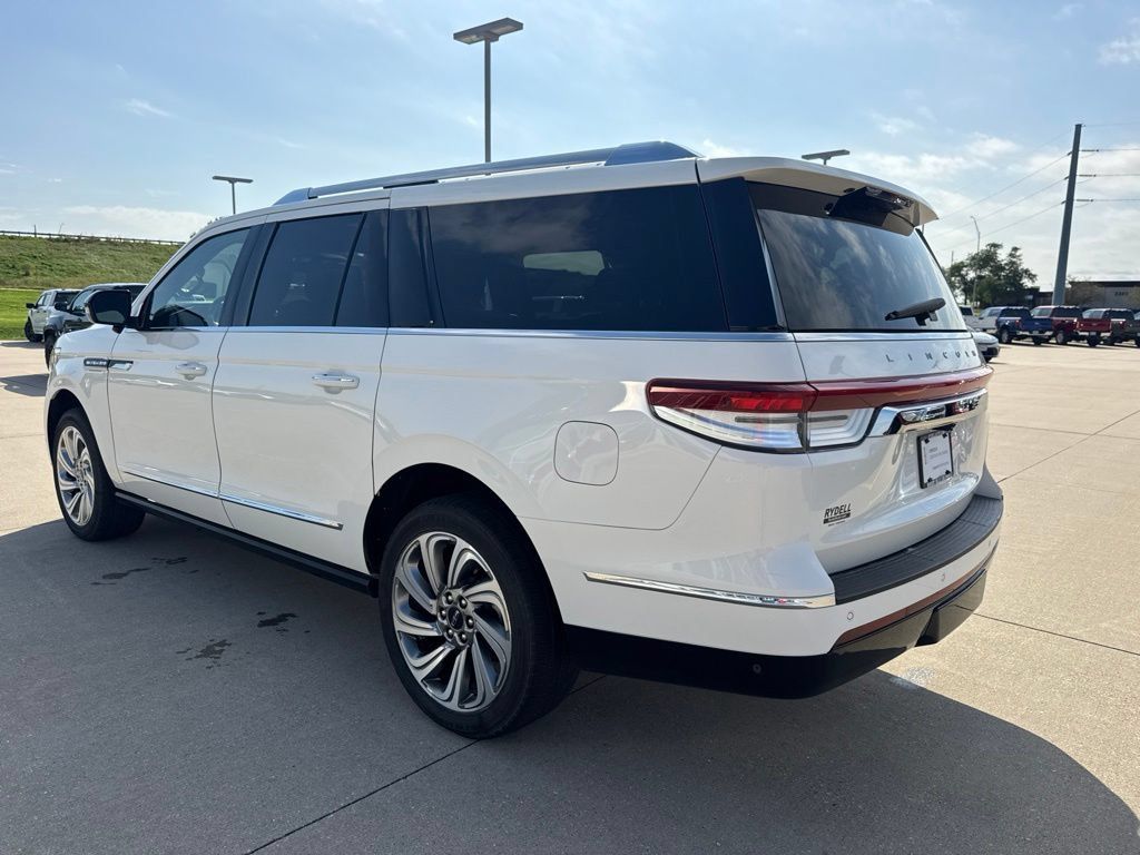 Used 2024 Lincoln Navigator L Reserve AWD/4WD image 29