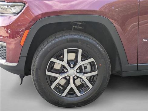 New 2025 Jeep Grand Cherokee L Limited w/ Trailer Tow Package image 10