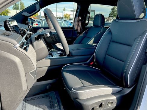 New 2026 GMC Sierra EV Elevation image 16