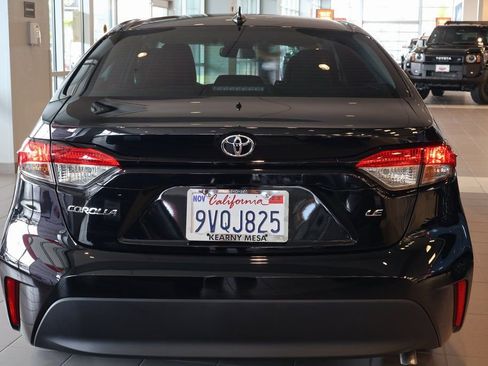 Used 2025 Toyota Corolla LE FWD image 5