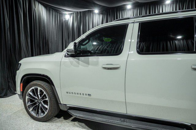 Used 2022 Jeep Wagoneer Series II w/ Premium Group I AWD/4WD image 5