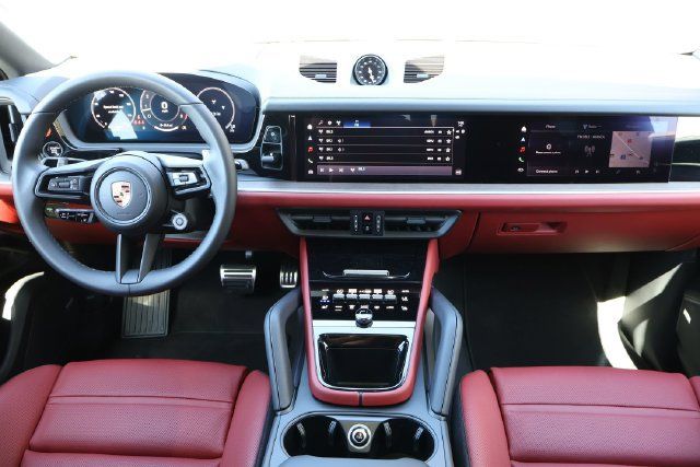 Used 2026 Porsche Cayenne S AWD/4WD image 22
