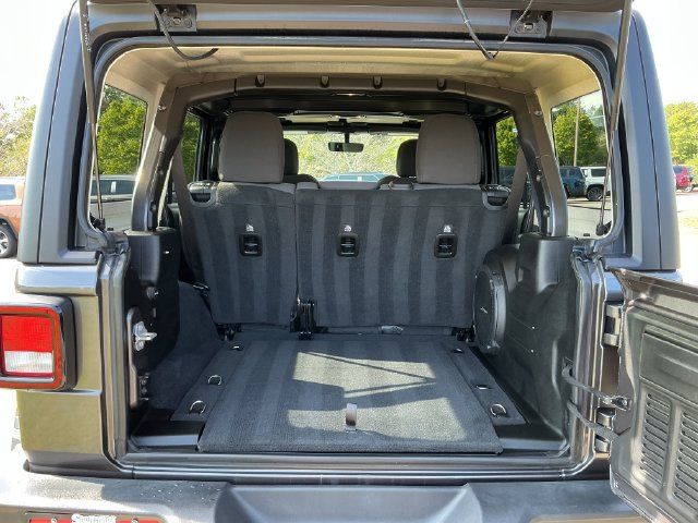 Used 2022 Jeep Wrangler Unlimited Sport AWD/4WD image 28