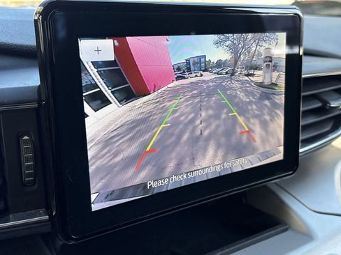 Used 2022 Ford Explorer XLT w/ Equipment Group 202A image 27