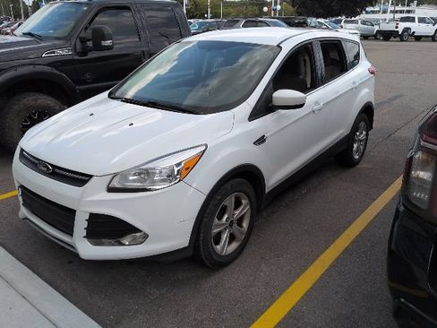 Used 2016 Ford Escape SE FWD image 1