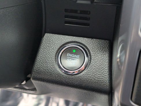 Used 2019 Ford Expedition Platinum image 18