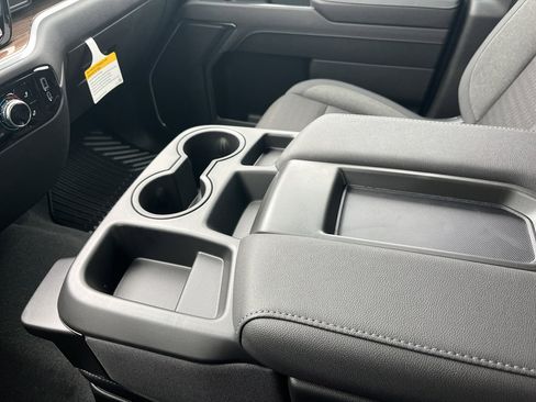 New 2026 GMC Sierra 1500 Elevation image 24