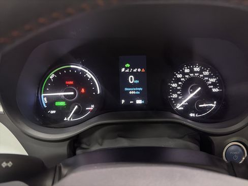 Used 2023 Toyota Sienna XSE w/ XSE Plus Package image 16