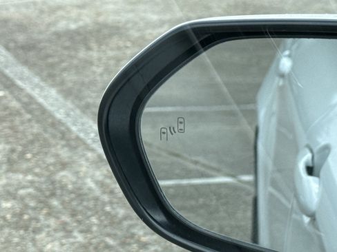 Used 2024 Toyota Camry LE w/ Convenience Package image 16