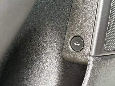 Used 2016 Chevrolet Caprice Police image 18