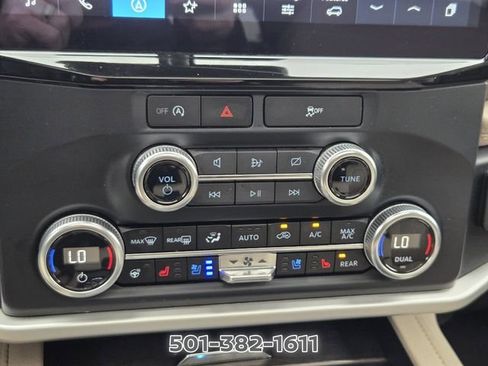Used 2024 Ford Expedition Limited AWD/4WD image 24