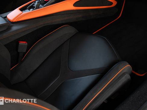 Used 2024 Lamborghini Revuelto AWD/4WD image 31
