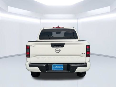 Used 2024 Nissan Frontier SV w/ Technology Package RWD image 5