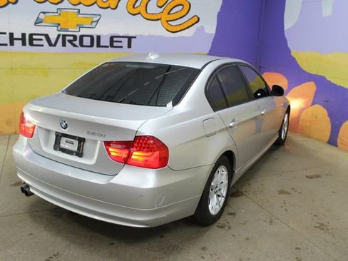 Used 2010 BMW 328i xDrive Sedan AWD/4WD image 8