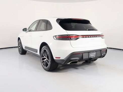 Certified 2026 Porsche Macan AWD/4WD image 9