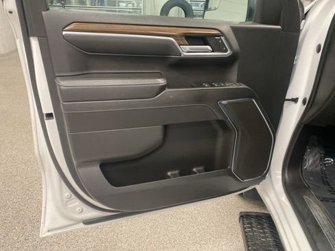 Used 2023 Chevrolet Silverado 1500 LT image 30