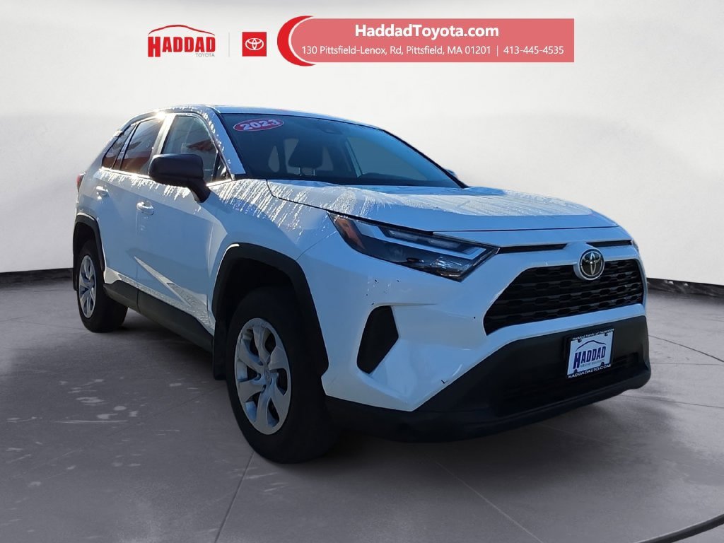Used 2023 Toyota RAV4 LE AWD/4WD image 8