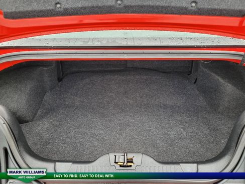 Used 2013 Ford Mustang Coupe image 28