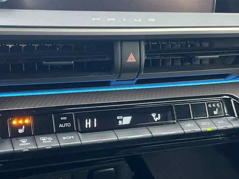 Certified 2023 Toyota Prius XLE image 21