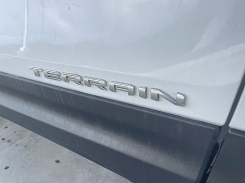 Certified 2024 GMC Terrain SLE image 31
