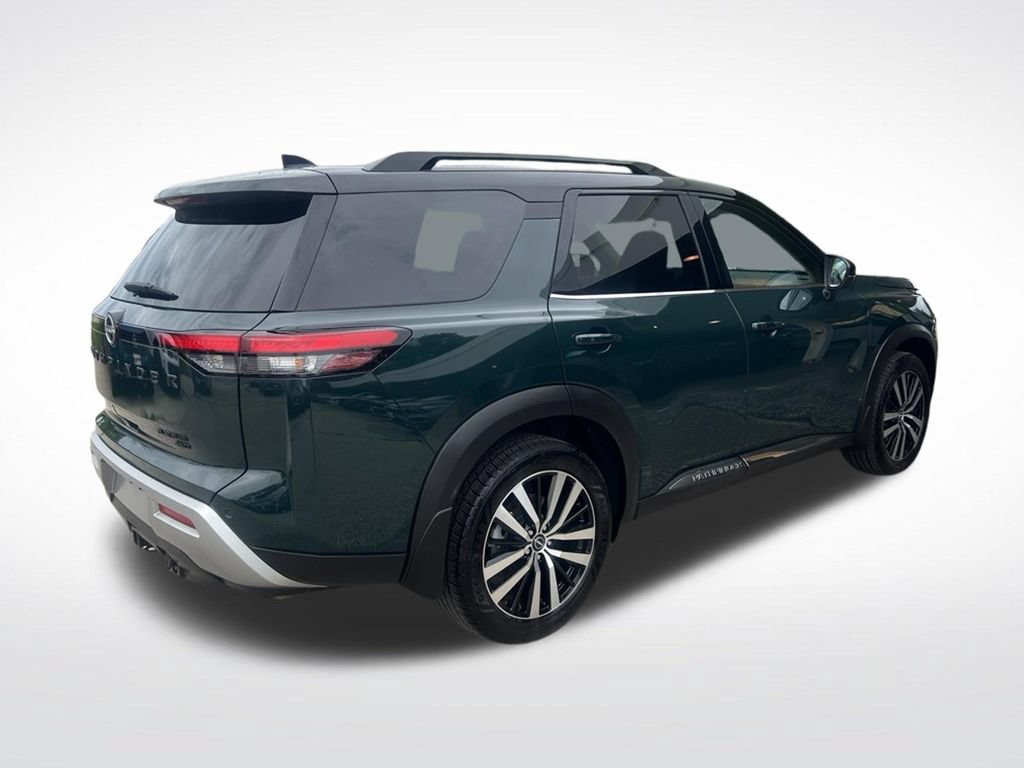Certified 2024 Nissan Pathfinder Platinum w/ Black Appearance Package AWD/4WD image 47
