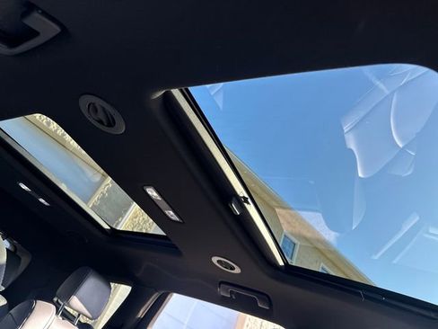 Used 2023 Buick Enclave Essence w/ Experience Buick Package AWD/4WD image 18