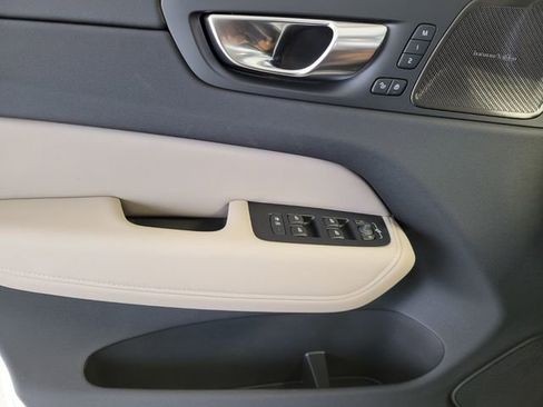 New 2026 Volvo XC60 B5 Plus w/ Climate Package image 21