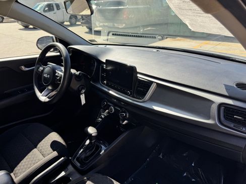 Used 2022 Kia Rio S image 25