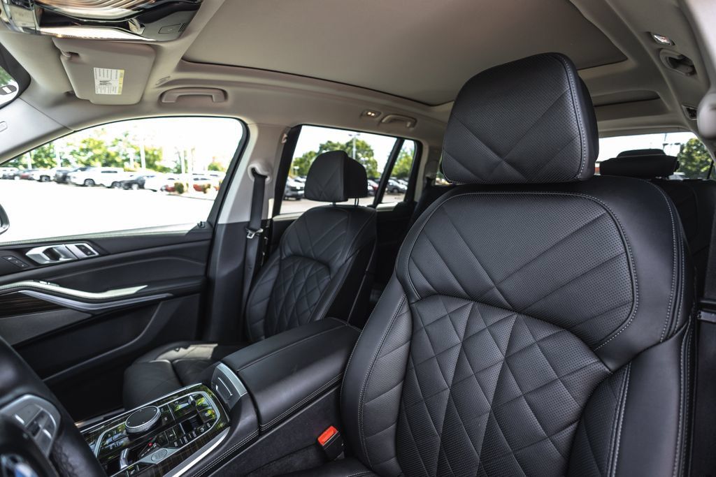 Used 2024 BMW X7 xDrive40i AWD/4WD image 20