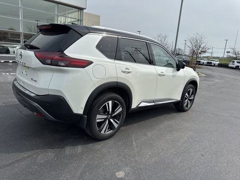 Used 2023 Nissan Rogue SL w/ SL Premium Package image 8