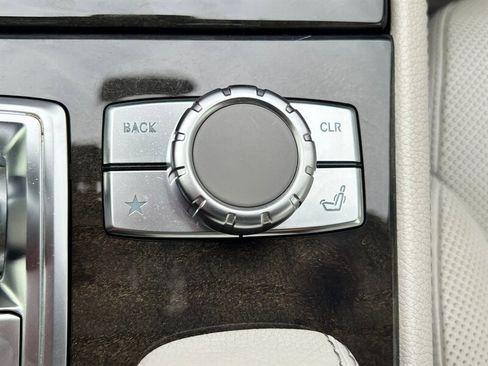 Used 2013 Mercedes-Benz SL 550 w/ Premium Pkg image 33