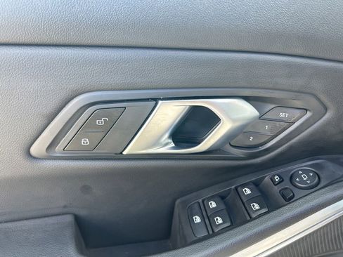 Used 2025 BMW 330i xDrive Sedan image 39