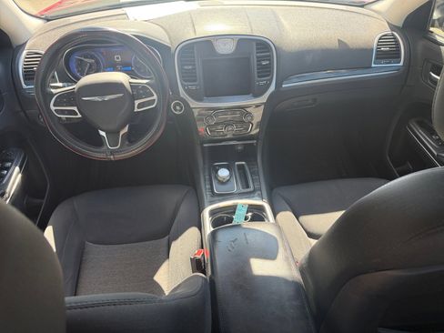 Used 2018 Chrysler 300 Touring w/ Sport Appearance Package image 17