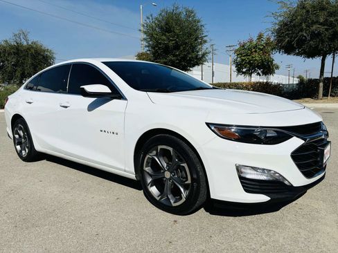 Used 2022 Chevrolet Malibu LT image 3